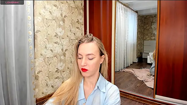 Snapshot of mishapallmer chatting on November 29, 9:23 am mishapallmer online show from November 29, 9:23 am