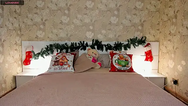 Snapshot of mishapallmer chatting on December 20, 3:13 am mishapallmer online show from December 20, 3:13 am