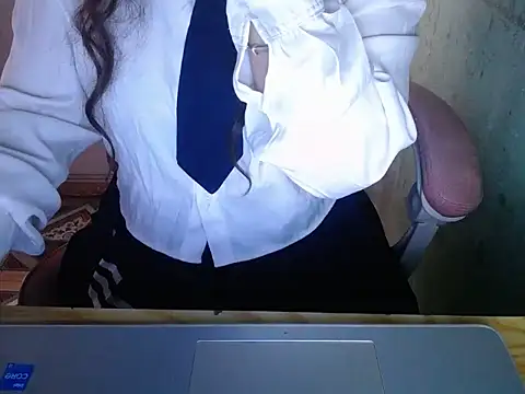 Snapshot of ahoa_Tk chatting on February 15, 6:21 am ahoa Tk online show from February 15, 6:21 am