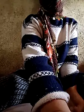 Snapshot of ezgi2545 chatting on October 17, 6:05 am ezgi2545 online show from October 17, 6:05 am