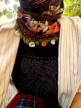 Snapshot of ezgi2545 chatting on October 26, 9:04 am ezgi2545 online show from October 26, 9:04 am