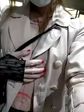 pink-mai online show from November 11, 10:54 pm