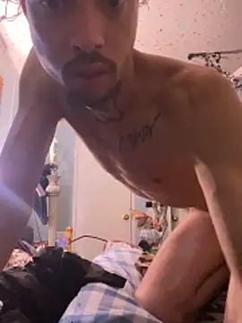 Snapshot of ColDreaMZz93 chatting on April 3, 11:58 pm ColDreaMZz93 online show from April 3, 11:58 pm