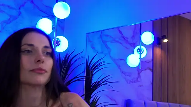 EllyLynn online show from April 1, 9:12 pm