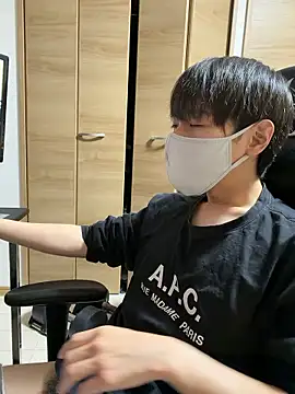 jiji9253 online show from April 2, 1:42 pm