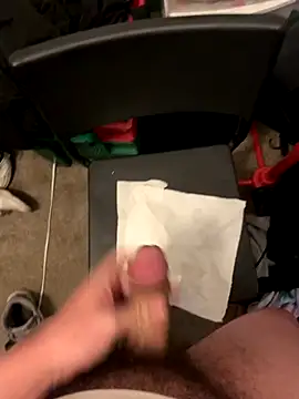 Snapshot of gucky25 chatting on October 6, 1:19 pm gucky25 online show from October 6, 1:19 pm