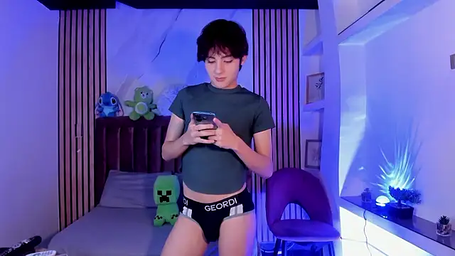 MathiasGreen  online show from February 10, 2:59 am