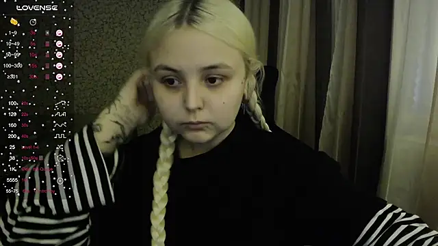 Snapshot of vendymories chatting on October 5, 2:15 pm vendymories online show from October 5, 2:15 pm