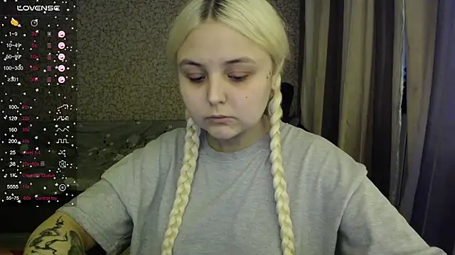 Snapshot of vendymories chatting on October 9, 2:37 pm vendymories online show from October 9, 2:37 pm