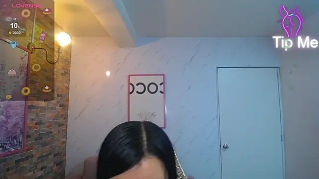 Snapshot of Eilyn_love_b chatting on September 30, 1:05 pm Eilyn love b online show from September 30, 1:05 pm