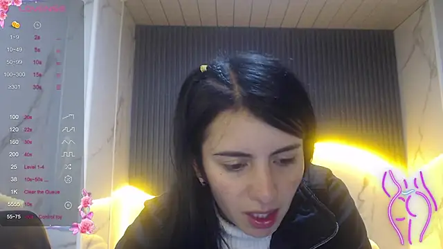 Snapshot of Eilyn_love_b chatting on October 7, 12:46 pm Eilyn love b online show from October 7, 12:46 pm