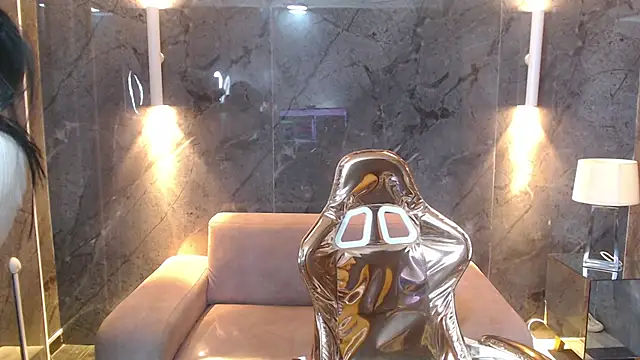 Snapshot of Eilyn_love_b chatting on October 21, 12:50 pm Eilyn love b online show from October 21, 12:50 pm