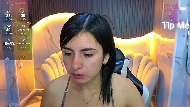 Snapshot of Eilyn_love_b chatting on October 24, 1:07 pm Eilyn love b online show from October 24, 1:07 pm