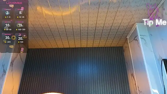 Snapshot of Eilyn_love_b chatting on October 25, 12:45 pm Eilyn love b online show from October 25, 12:45 pm