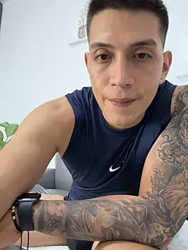 Snapshot of blackbullger_ chatting on September 23, 3:20 am blackbullger online show from September 23, 3:20 am