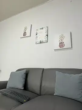 Snapshot of blackbullger_ chatting on October 10, 11:42 am blackbullger online show from October 10, 11:42 am