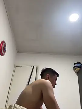 Snapshot of blackbullger_ chatting on October 12, 12:31 am blackbullger online show from October 12, 12:31 am