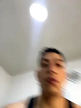 Snapshot of blackbullger_ chatting on October 17, 11:24 am blackbullger online show from October 17, 11:24 am