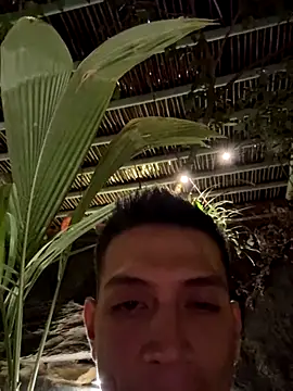 Snapshot of blackbullger_ chatting on October 19, 3:40 am blackbullger online show from October 19, 3:40 am