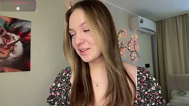 Snapshot of NguyetHankey chatting on January 6, 6:17 am NguyetHankey online show from January 6, 6:17 am