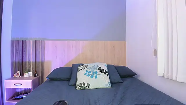  Ashly 77 online show from October 3, 7:33 pm