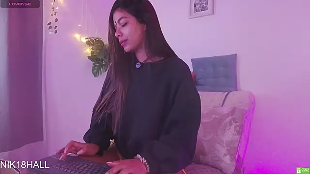 Nicolle swt online show from February 25, 10:36 am