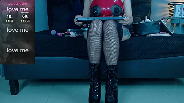 EvaSabath online show from March 20, 3:39 pm