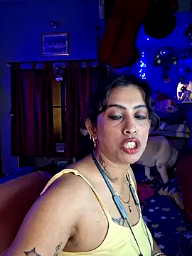 Love Beauty01 online show from March 25, 7:09 pm