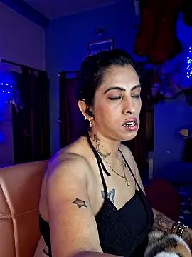 Love Beauty01 online show from March 29, 7:03 pm