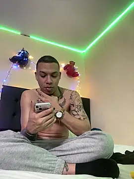 AlphaMasterXxx online show from December 19, 7:26 am