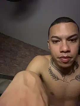 AlphaMasterXxx online show from May 5, 9:28 am