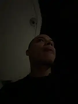 AlphaMasterXxx online show from May 13, 5:38 am