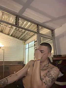 AlphaMasterXxx online show from May 14, 5:47 am