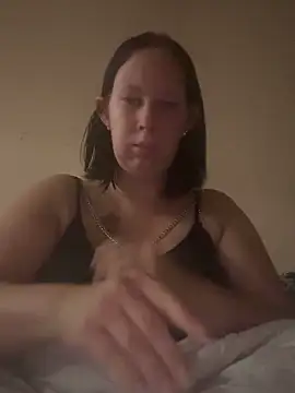 Snapshot of xSiindy95 chatting on October 11, 9:24 pm xSiindy95 online show from October 11, 9:24 pm