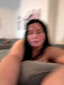 Snapshot of brunetteGirl274 chatting on December 14, 9:41 pm brunetteGirl274 online show from December 14, 9:41 pm