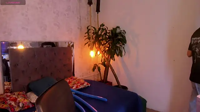 mysterius boy online show from February 9, 8:24 pm