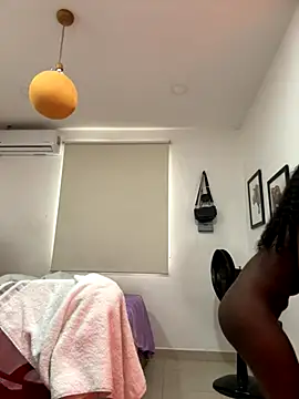 EmilyKisx online show from September 29, 2:00 pm