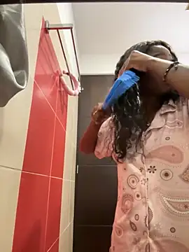 EmilyKisx online show from October 8, 1:31 pm