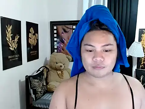 TSbrianaHugeCock online show from March 26, 5:40 pm