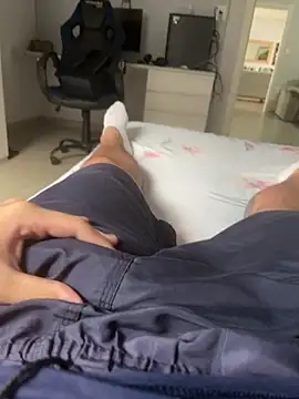 Snapshot of Novinho16cmz chatting on September 22, 3:47 pm Novinho16cmz online show from September 22, 3:47 pm