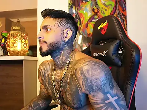 logan hugh8 online show from October 2, 1:23 am