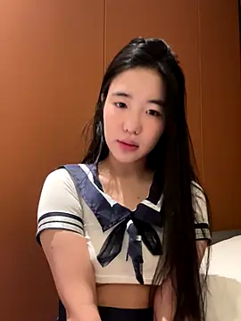 Snapshot of luluya1314 chatting on November 23, 1:49 am luluya1314 online show from November 23, 1:49 am