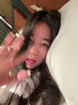 Snapshot of luluya1314 chatting on March 13, 3:18 pm luluya1314 online show from March 13, 3:18 pm