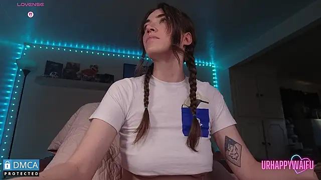 Snapshot of urhappywaifu chatting on September 18, 12:23 am urhappywaifu online show from September 18, 12:23 am