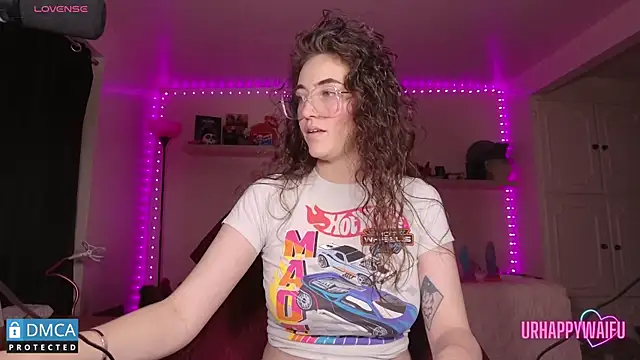 Snapshot of urhappywaifu chatting on November 4, 1:27 am urhappywaifu online show from November 4, 1:27 am