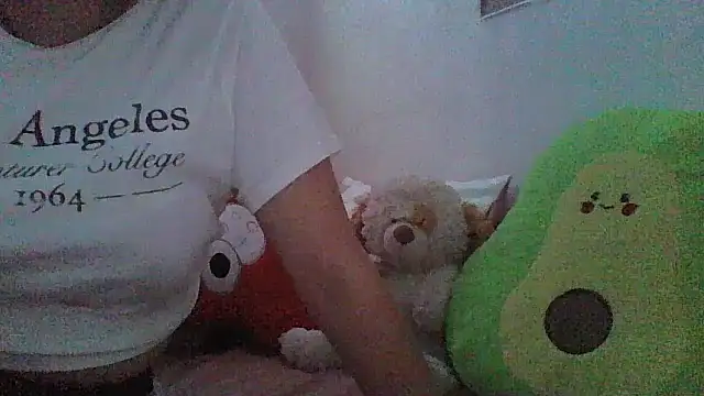 jenmarquez  online show from November 11, 8:09 pm