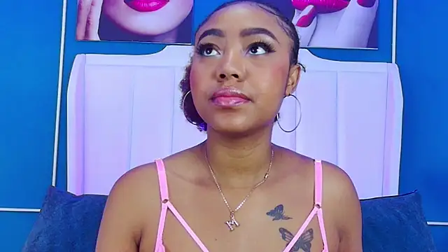 AngelaRoberts online show from October 21, 2:45 am