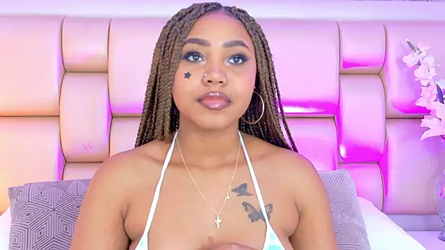 Snapshot of AngelaRoberts chatting on February 17, 8:59 pm AngelaRoberts online show from February 17, 8:59 pm