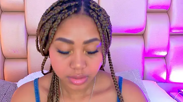 Snapshot of AngelaRoberts chatting on March 3, 8:48 pm AngelaRoberts online show from March 3, 8:48 pm