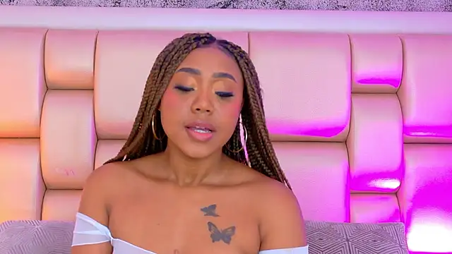 Snapshot of AngelaRoberts chatting on March 10, 8:25 pm AngelaRoberts online show from March 10, 8:25 pm